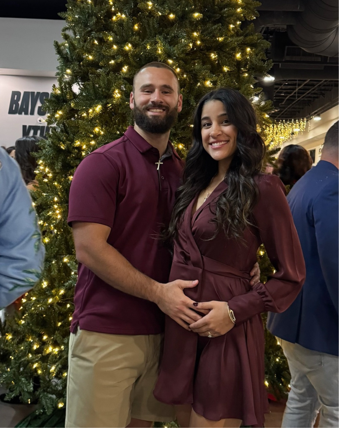 A little burgundy moment 

#LTKMostLoved #LTKStyleTip #LTKBaby