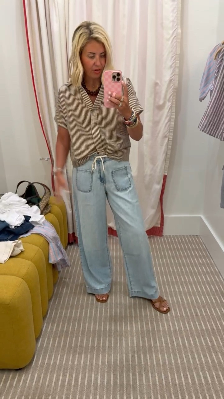 Well this is such a yes look!! These jeans are so flowy and truly comfortable! This top is coming home with me…..and it comes in a dress too! 
Top - small
Jeans - xs 
Sandals- 8 tts

 *Use my code Catherine20 at A+B
 *Use code Mixandmatchmadness at Loopy

#LTKdayinmylife #LTKmomlife #LTKTravel