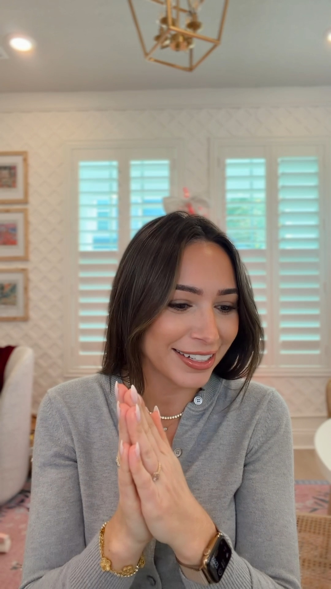 Just checking in!!! What I’m doing today! Get ready with me while I talk about Christmas decorating  

#LTKmomlife #LTKdayinmylife #LTKgrwm