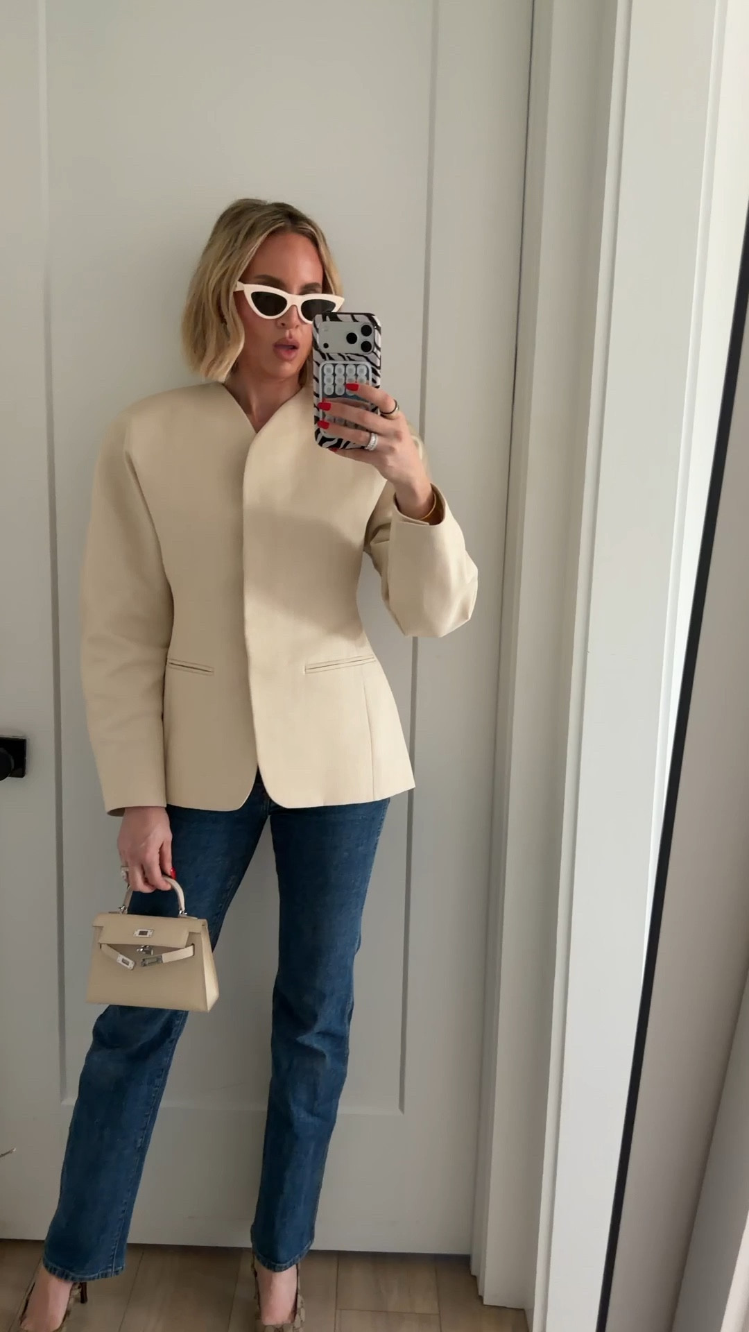 I’m wearing a size 6 in the blazer. Jeans run tts. ￼

#LTKdayinmylife #LTKootd #LTKOver40