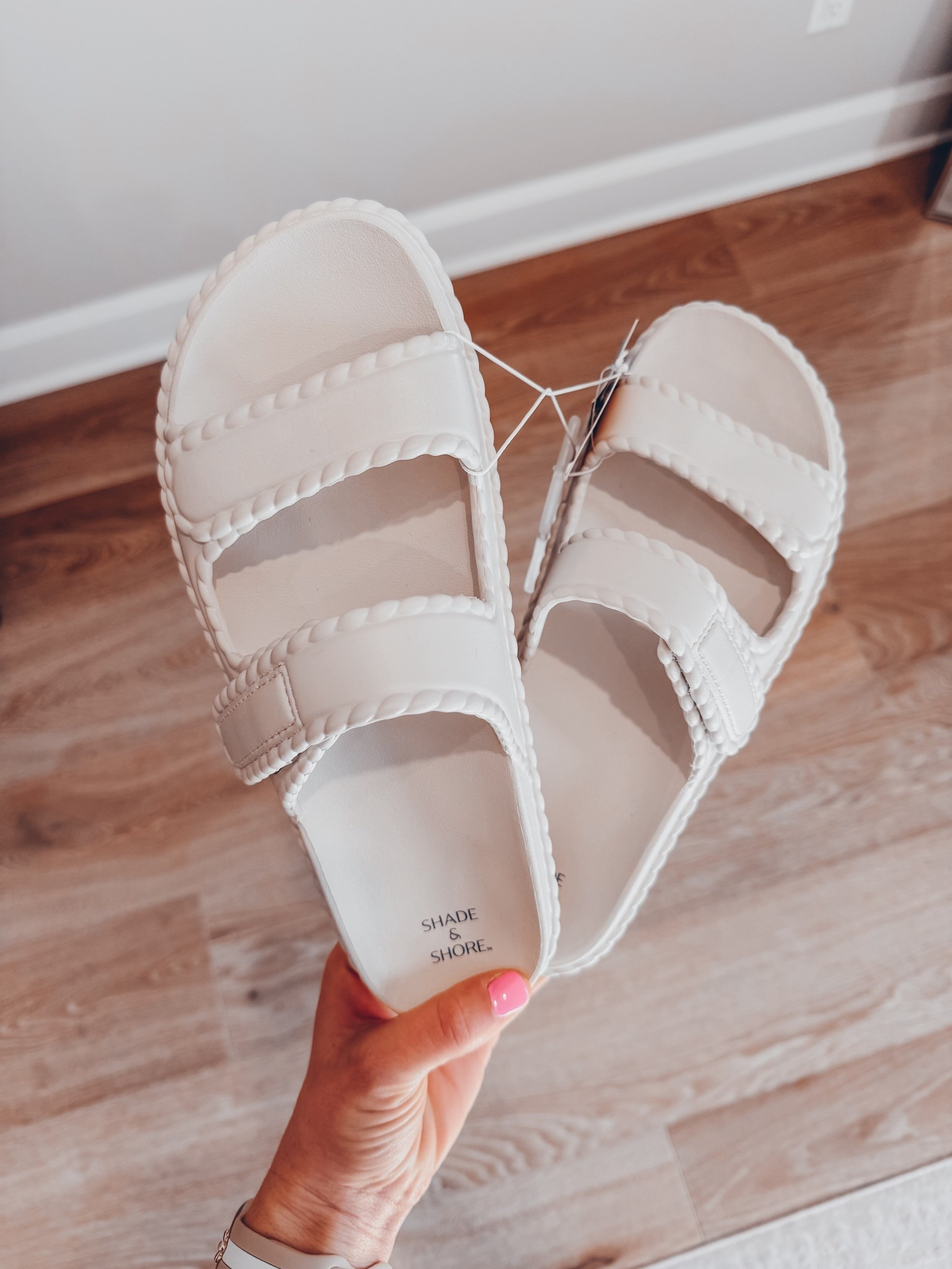 Spring sandals // pool slides // chic pool sandal 

#LTKSaleAlert #LTKspringtrends #LTKSwim