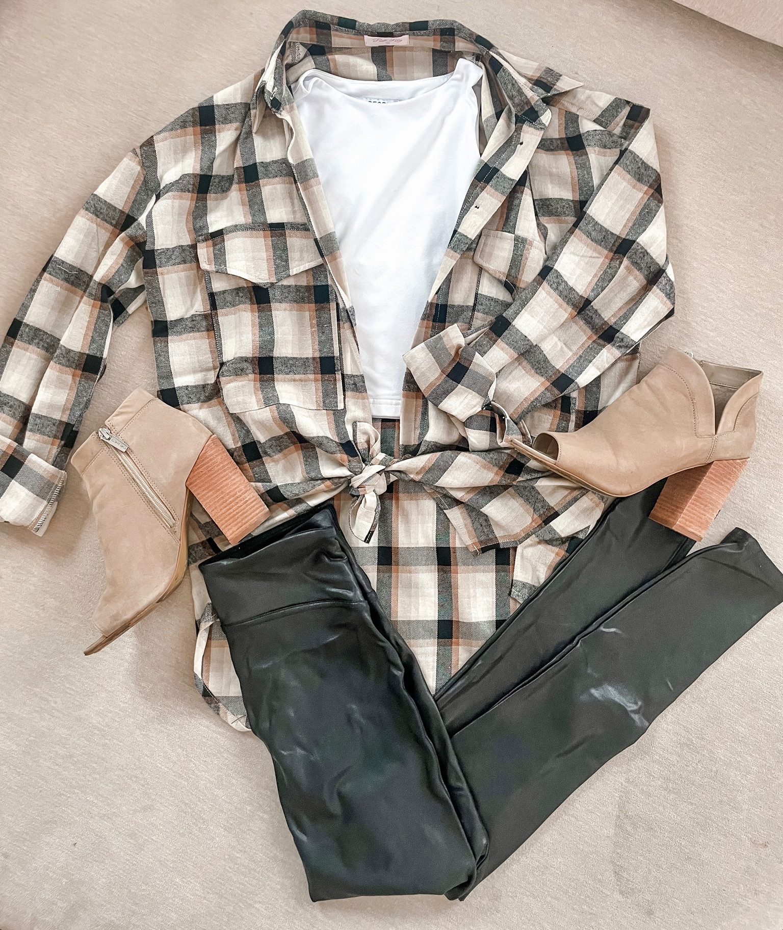 A couple fall favorites! 

Pink lily button down flannel 
Spanx leggings
Reoria crop from amazon 
Booties 

Fall outfits / shackets / fall wardrobe / boots / booties 

#LTKsalealert #LTKunder50 #LTKSale