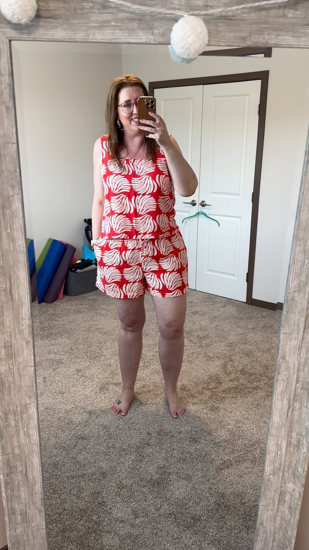 Summer outfit

I’ve been stalking this print in this set! So happy I didn’t give up. Love this linen set. Wearing L top and XL bottoms. If you don’t have hips/booty…stick with L bottoms.

#LTKOver40 #LTKSummerEdit #LTKMidsize