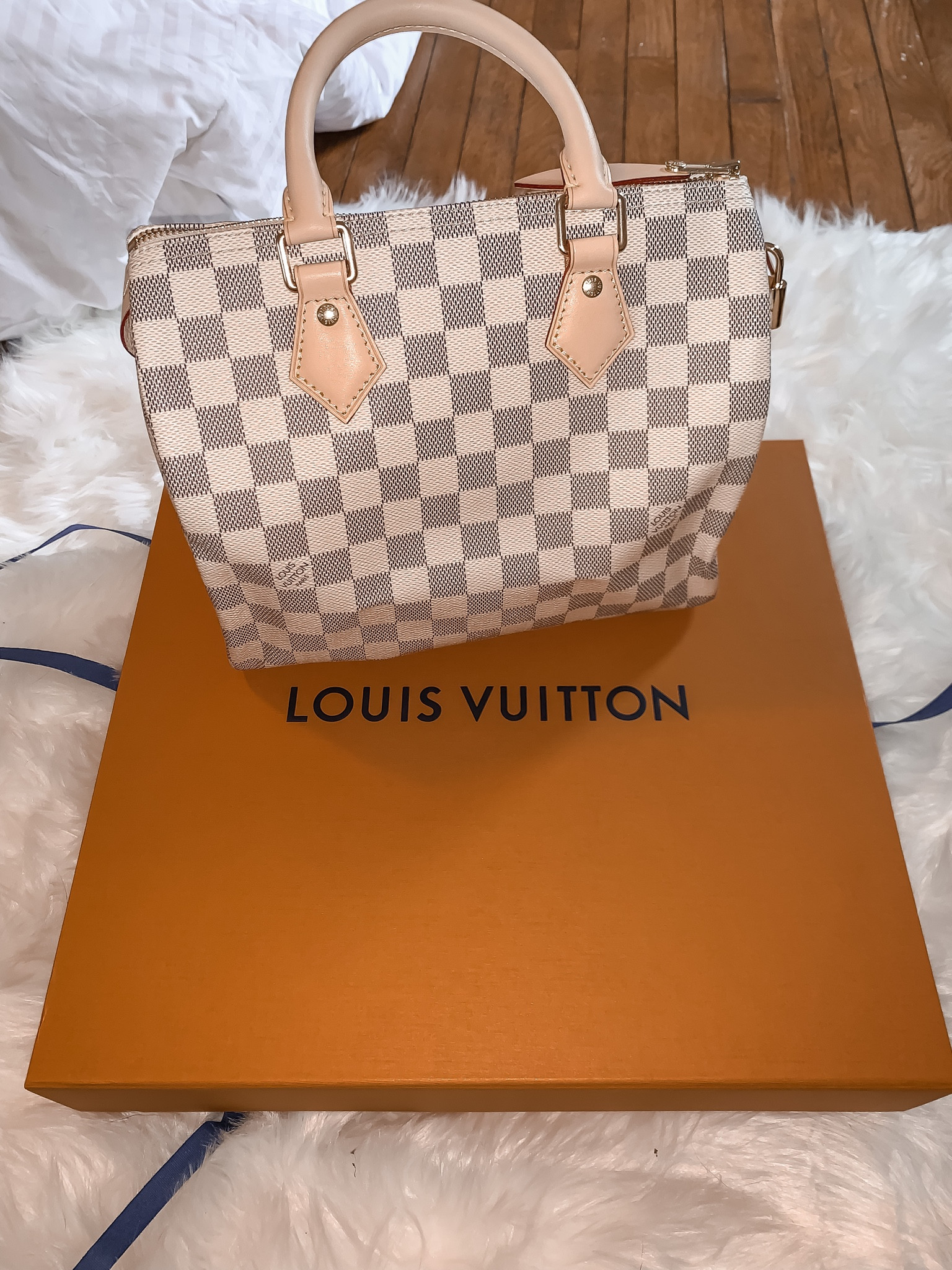 Louis Vuitton Speedy 30
Full rating on #lemon8

#LTKitbag #LTKunder50 #LTKGiftGuide