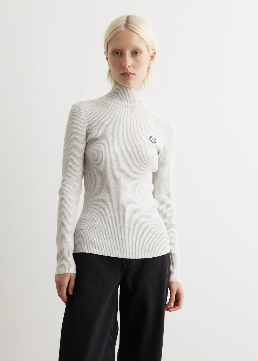 Tonal Fox Head Patch Fine Ribbed Turtleneck | Incu