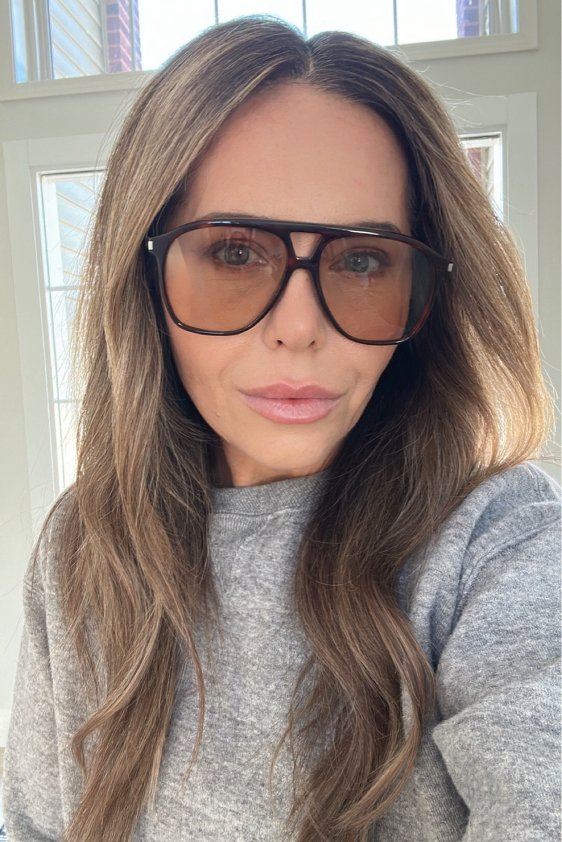 Ysl aviators 

#LTKSeasonal #LTKStyleTip