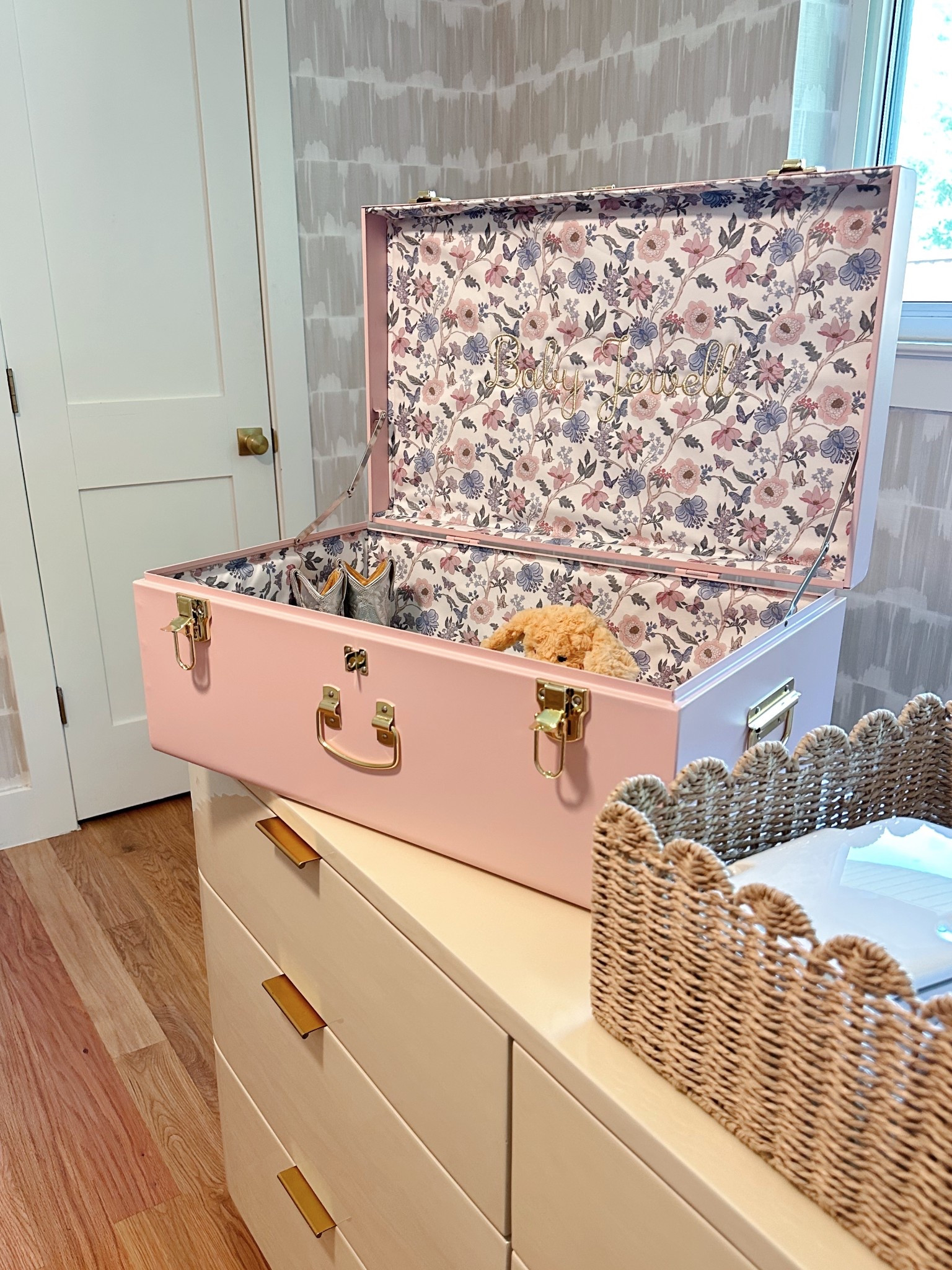 This petite keep trunk would make an amazing baby shower gift or item to add to your baby registry. It would also make an incredible wedding gift or bridal shower gift. So good for first time moms! 

#LTKBump #LTKWedding #LTKKids