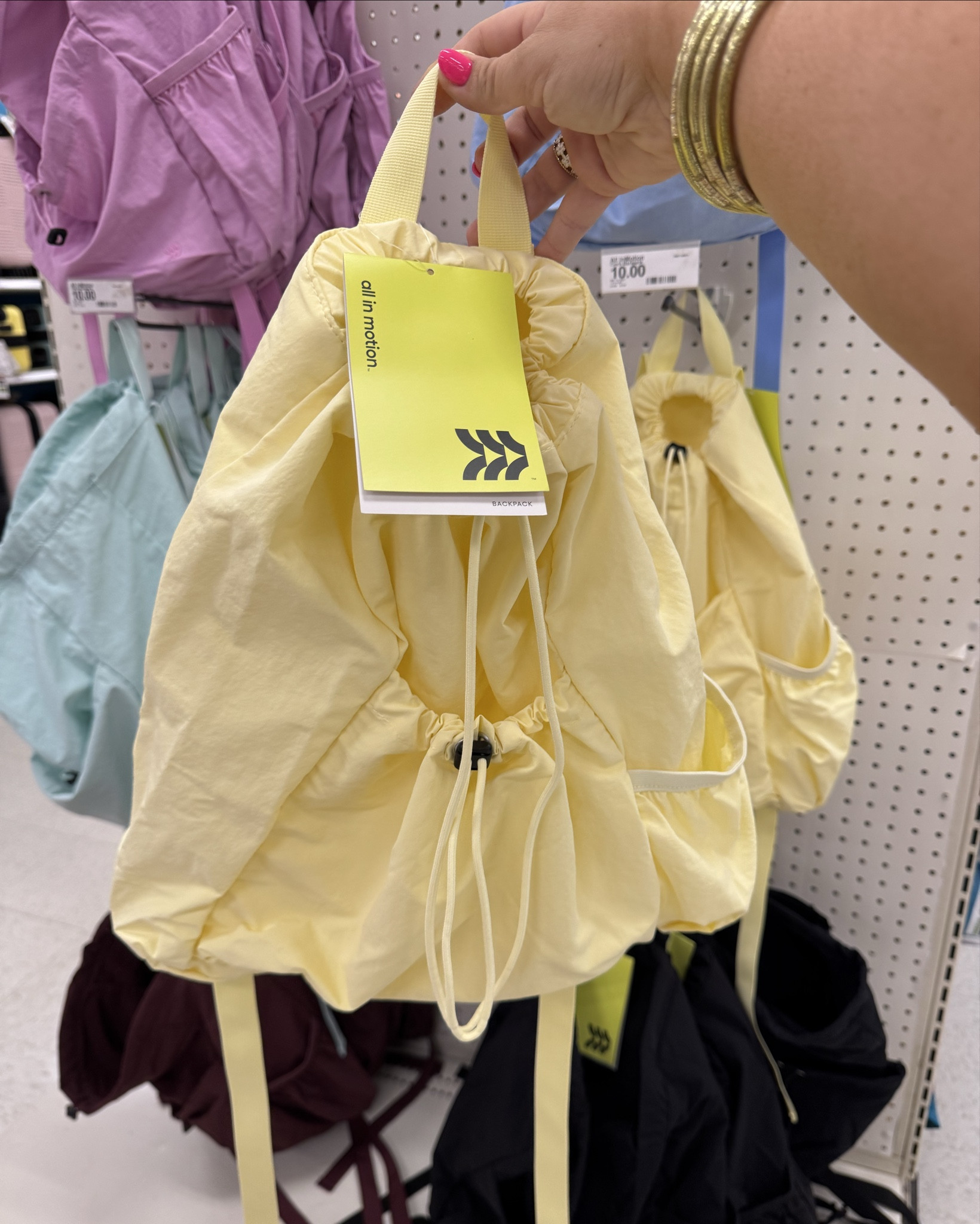 🧈💛 the dreamiest yellow! This super lightweight and affordable cinch sack is a must have  