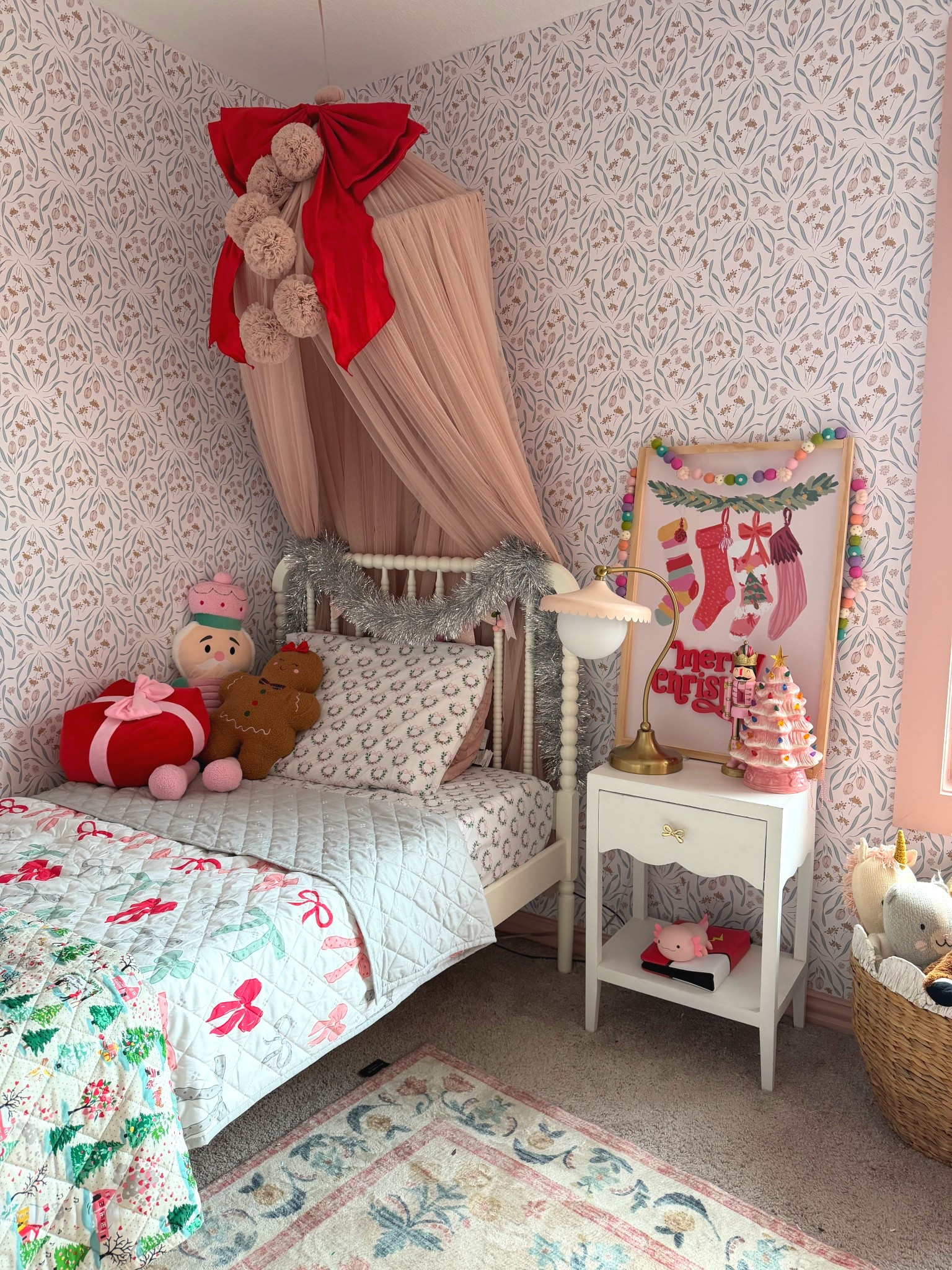 Girl’s Christmas room decor

#LTKKids #LTKHoliday #LTKHome