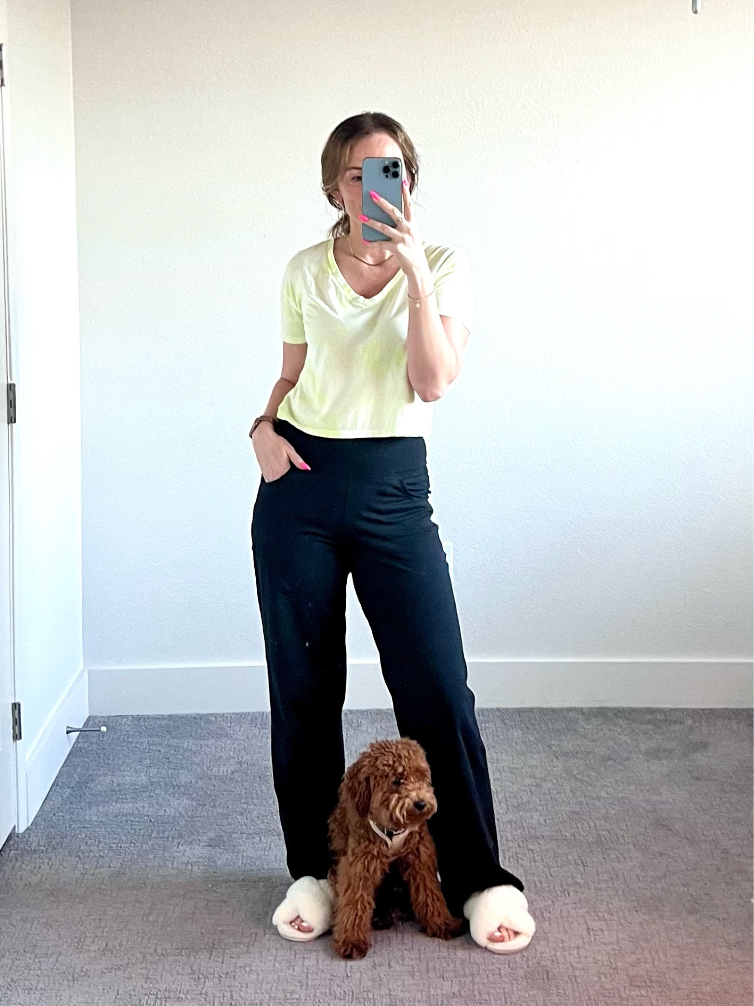 I can seriously wear a cropped tee and these wide leg leggings every day and be fine 🤓 

Wfh / comfortable style / work from home outfit / wide leg leggings 

#LTKFindsUnder50 #LTKStyleTip