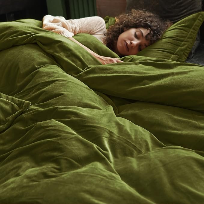 PHF Super Soft Velvet Duvet Cover Queen Size, 3pcs Luxurious Warm Velour Fluffy Bedding Set with ... | Amazon (US)