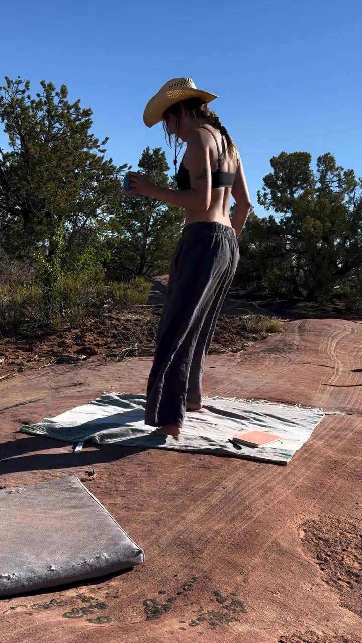 Our morning routine in the desert is as simple as it gets and there is nothing aesthetic about it. It’s still cute, but not perfect. I keep it super simple and strip everything down to the basics, so all we have to do is just be here.  My desert routine must haves are lots of baby wipes (for a little baby wipe shower), face moisturizer, a hat, deodorant, my toothbrush, and usually a little sunscreen. There is no reason to bring anything extra and a few days of skipping all that extra stuff is honestly such a relief.