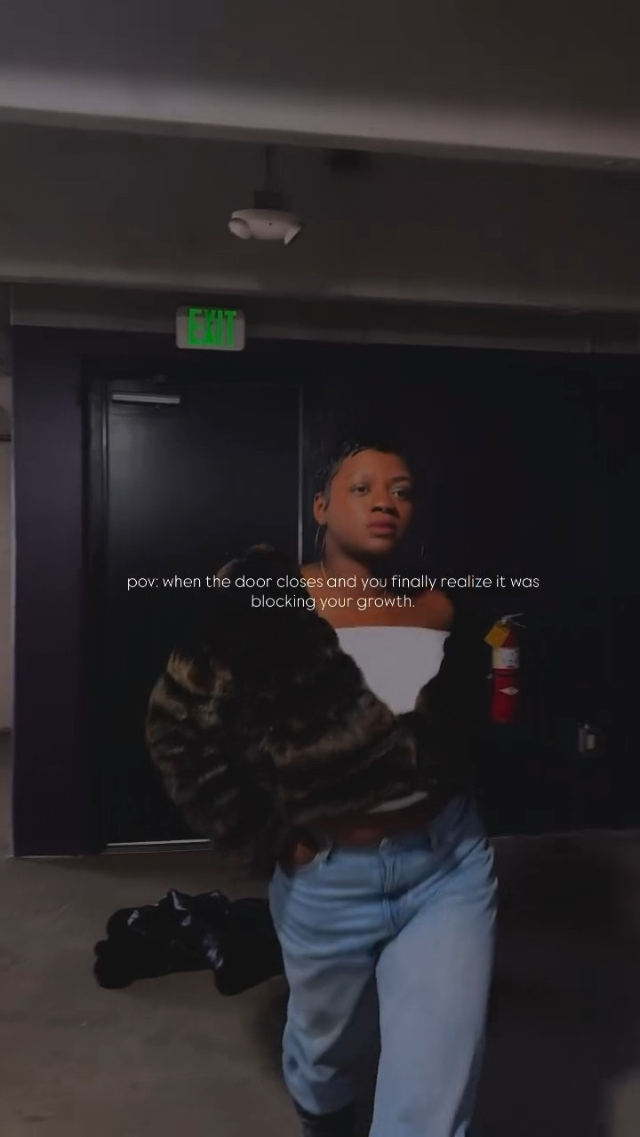 Some exits deserve a runway walk..But fr, I had to do this trend I seen on tik tok 😭 it reminded me how bad I love acting out movie scenes, skits, or being somebody’s dramatic music video lead.Not in real life tho, I just play a lot and I’m really just good at mocking people.
.
.
#trendreels #atlantacontentcreator #thatgirlenergy #closeddoors #peaceoverpeople