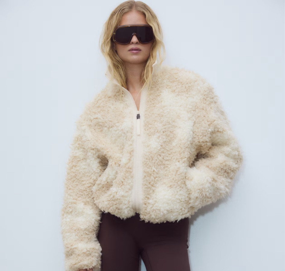 H&M. H&M new in. New in. Teddy jacket. Fleece. Zip up jacket. Fluffy jacket. Autumn. Winter. A/W  

#LTKautumn #LTKstyletip #LTKuk