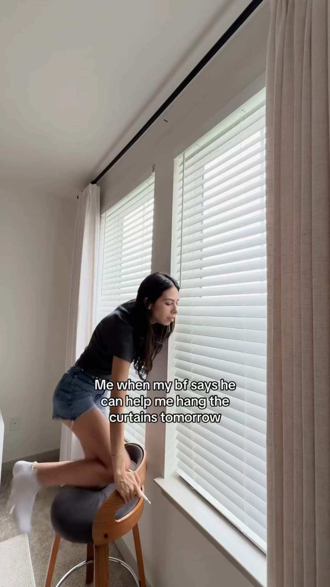 I’ll just do it myself then 💅🏻 thanks to @neutralcurtains for the custom curtains of my dreams!

Here’s what I got:
Collection: Lily 
Color: Beige White 1908-1
Liner: Privacy 90 gsm

All their curtains are OEKO-TEX® / eco-friendly and ship within 3-5 days!

#homedecor #curtains #linencurtains