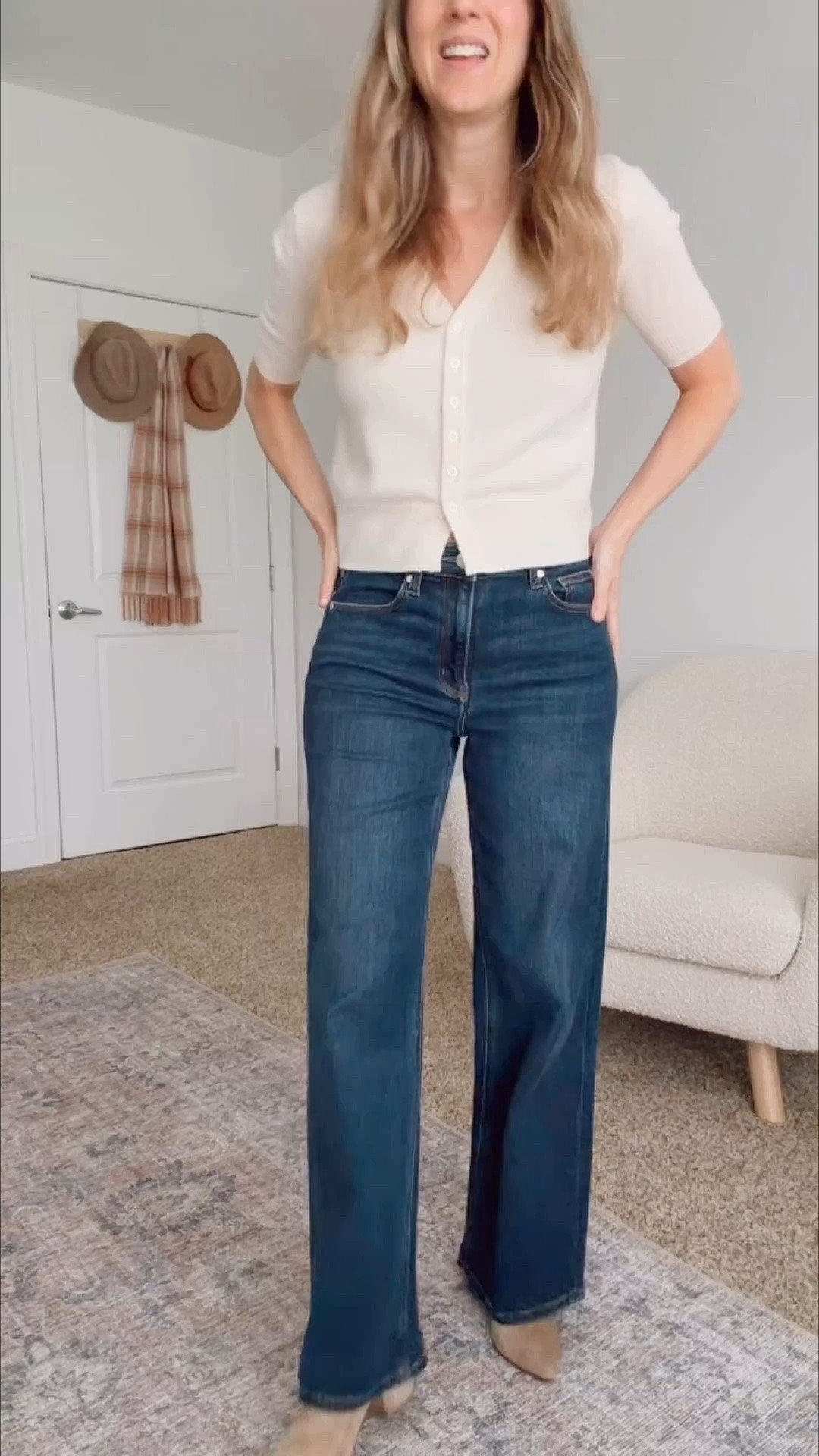 Got so much use out of these dark denim jeans for school! They dress any outfit right up! @Quince #quincepartner
