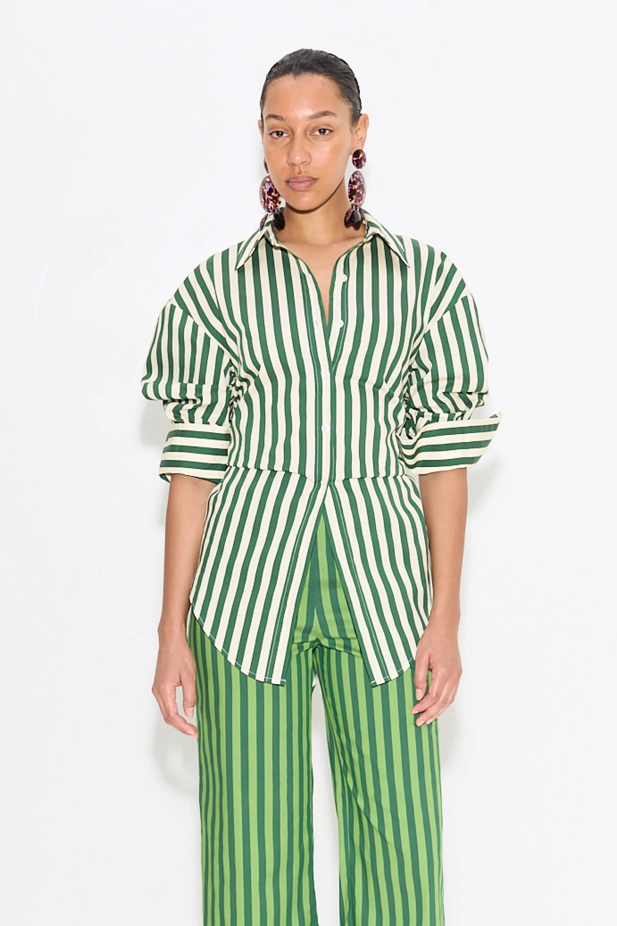 Loch
           Striped Poplin Button Up in Gummy Green/Ecru | Simon Miller