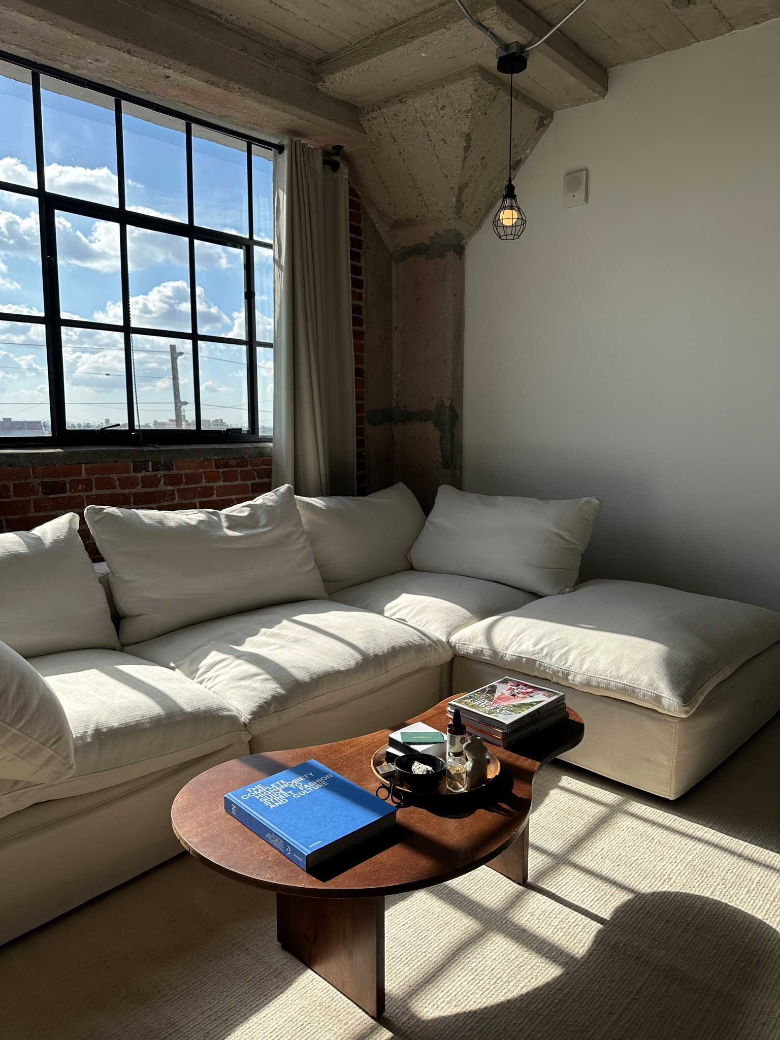 Living room decor inspo 

#LTKhome #LTKunder100 #LTKFind