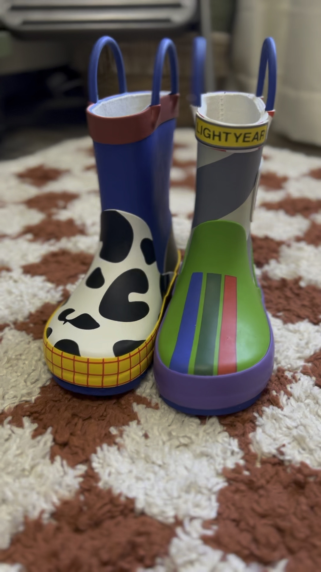 How freaking cute are these rain boots?! 

#LTKShoeCrush #LTKFamily #LTKKids