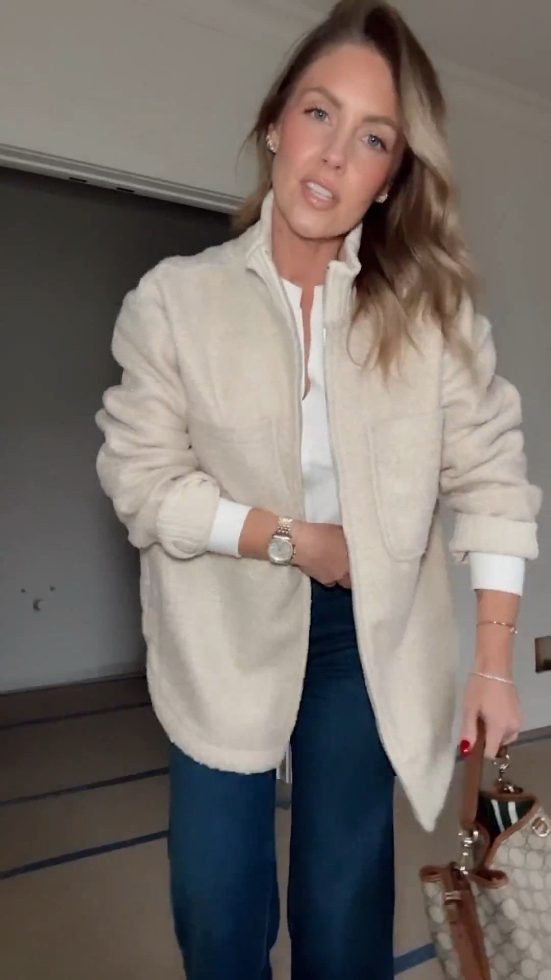 This jacket is sooo cozy!

XS jacket / XS ribbed top / 24 jeans / slides are true to size 

Jacket, evereve, z supply, slides, jeans, going out outfit, errands outfit, Amanda west, Almostreadyblog

#LTKSaleAlert #LTKSeasonal #LTKootd