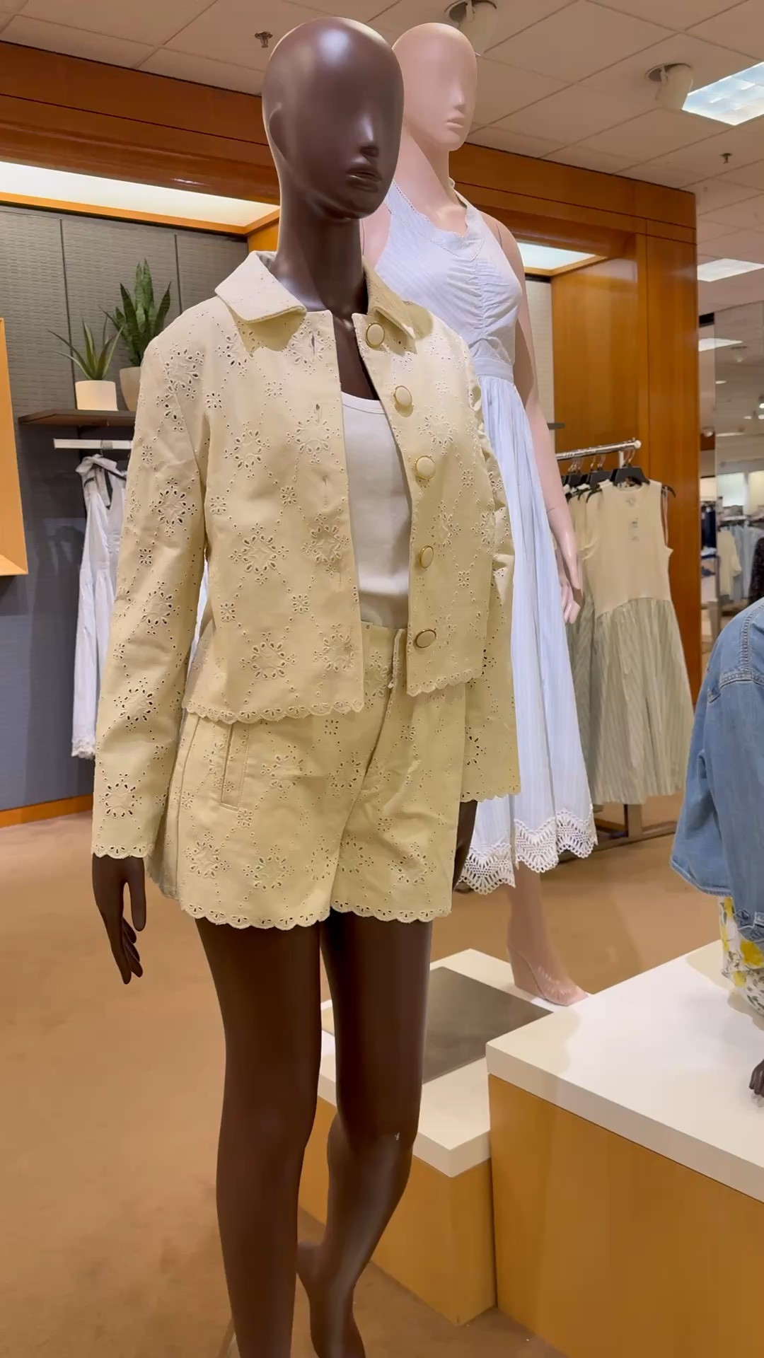 How pretty is this set ! Such a cute look that will take you from day to evening summer occasions. They’re currently 40% off

#LTKSeasonal #LTKMidsize #LTKSaleAlert