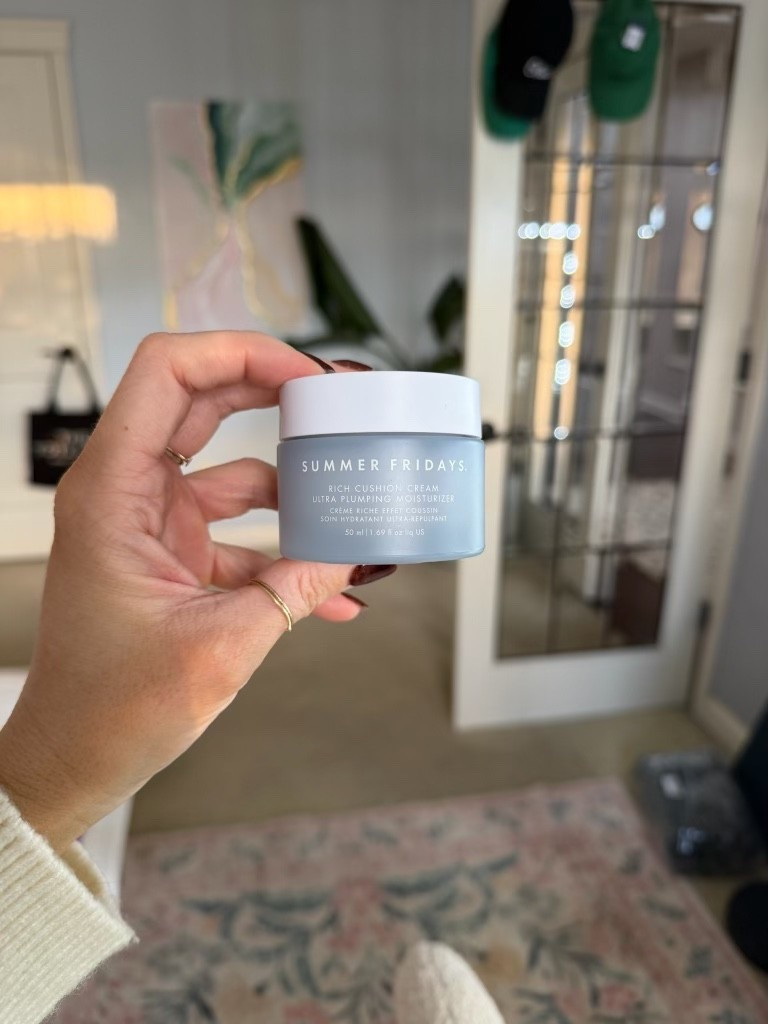 My favorite hydrating moisturizer!

skincare, skincare products, moisturizer, sephora, summer fridays, skincare hydration

#LTKselfcare #LTKFindsUnder100 #LTKBeauty