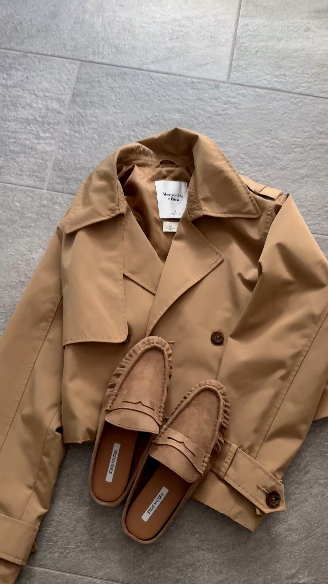 My fall coat / shoe combo I’m loving! Abercrombie cropped trench coat and Steve Madden mule loafers, bought mine from Bohme.

#LTKSeasonal #LTKOver40