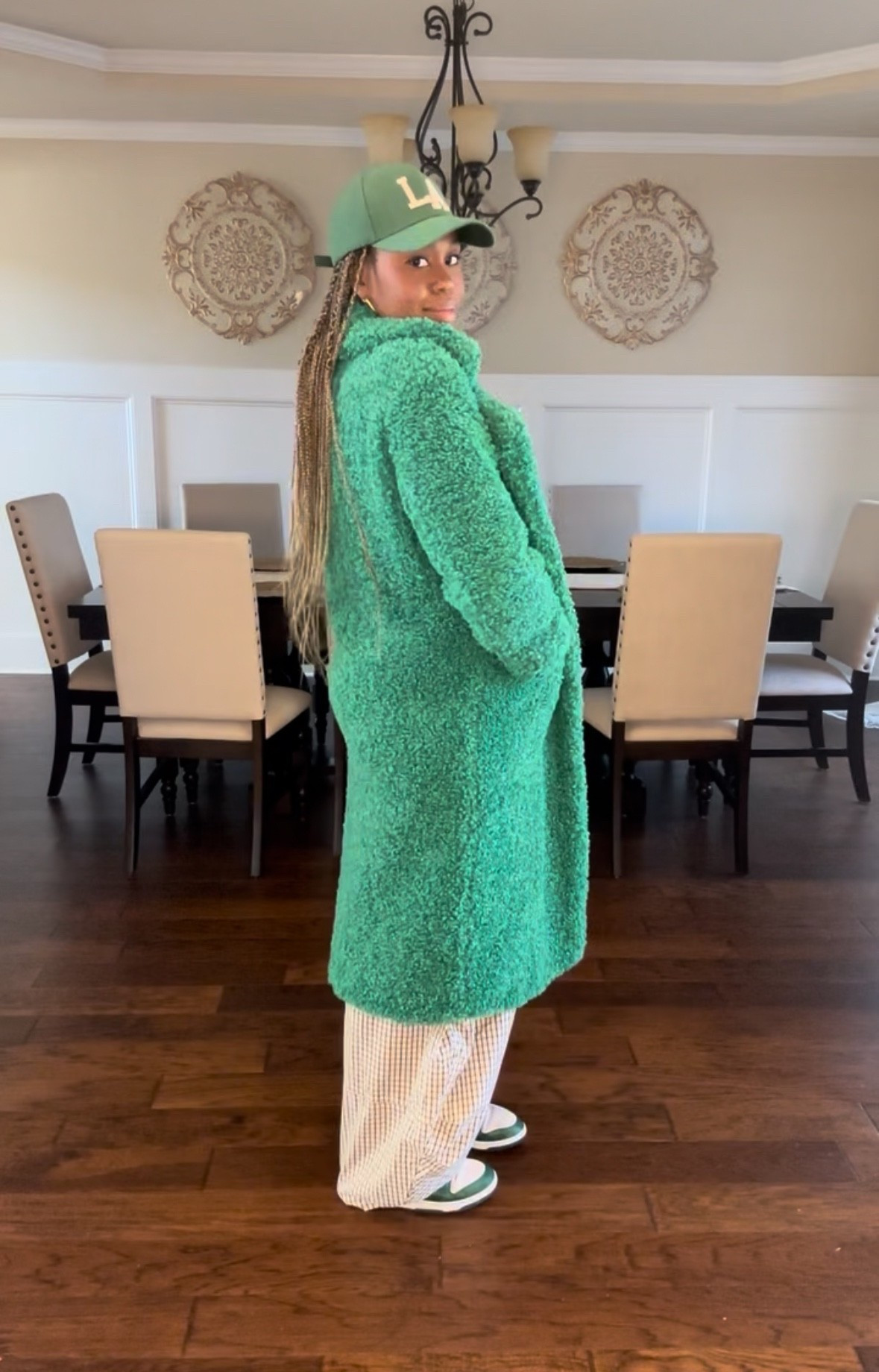 TGIF!!! So glad it’s Friday! This whole outfit is from Shein (except the sneakers).

Top: 6(m)
Pants: 6(m)
Jacket: 6(m)
Dunks: 10 (but I wish I sized up a half size)

#LTKootd #LTKFindsUnder50