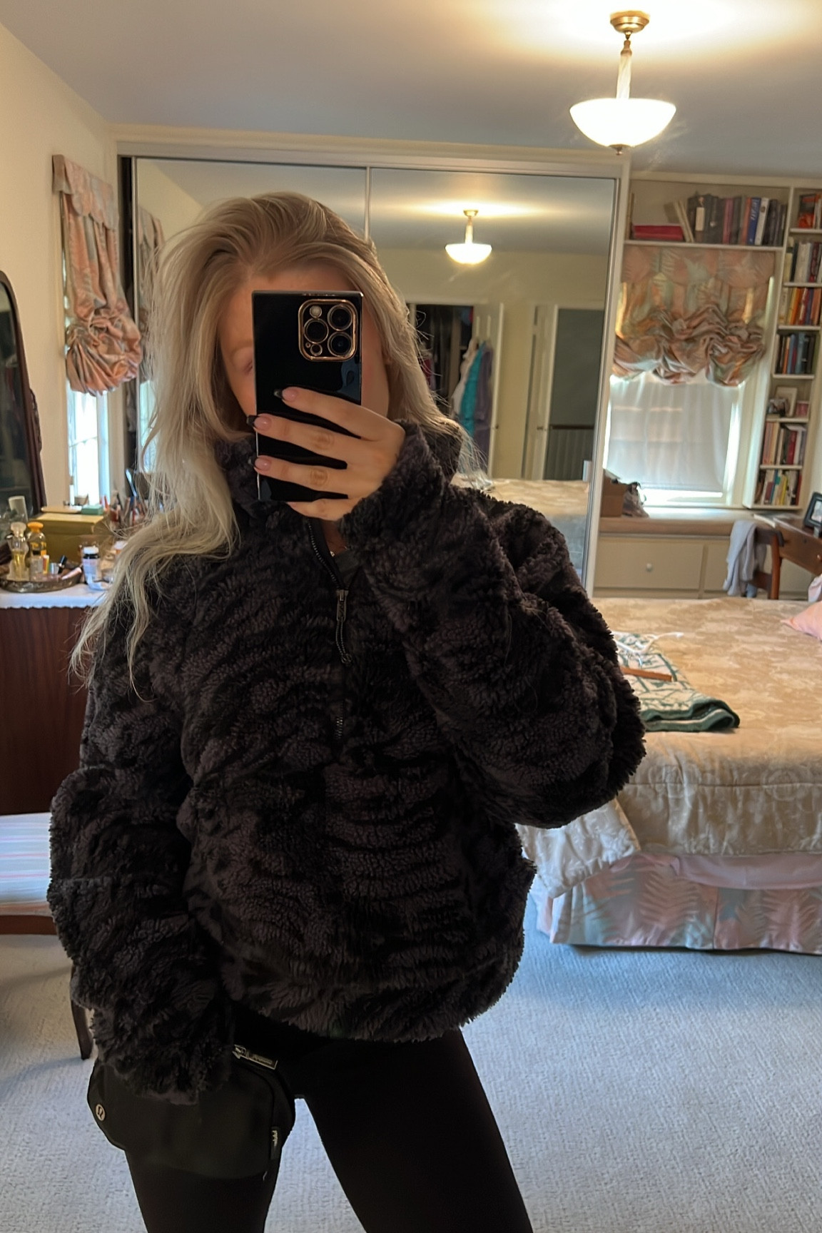 The coziest warmest pullover ever! Size M/L. 

#LTKstyletip #LTKSeasonal #LTKGiftGuide