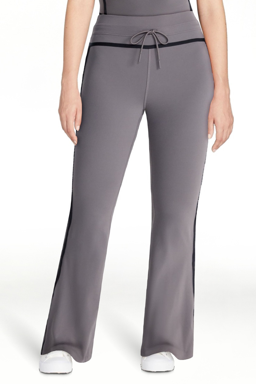 Avia Women's and Women's Plus Rib SoftSculpt Flare Pant, Sizes XS-4X | Walmart (US)