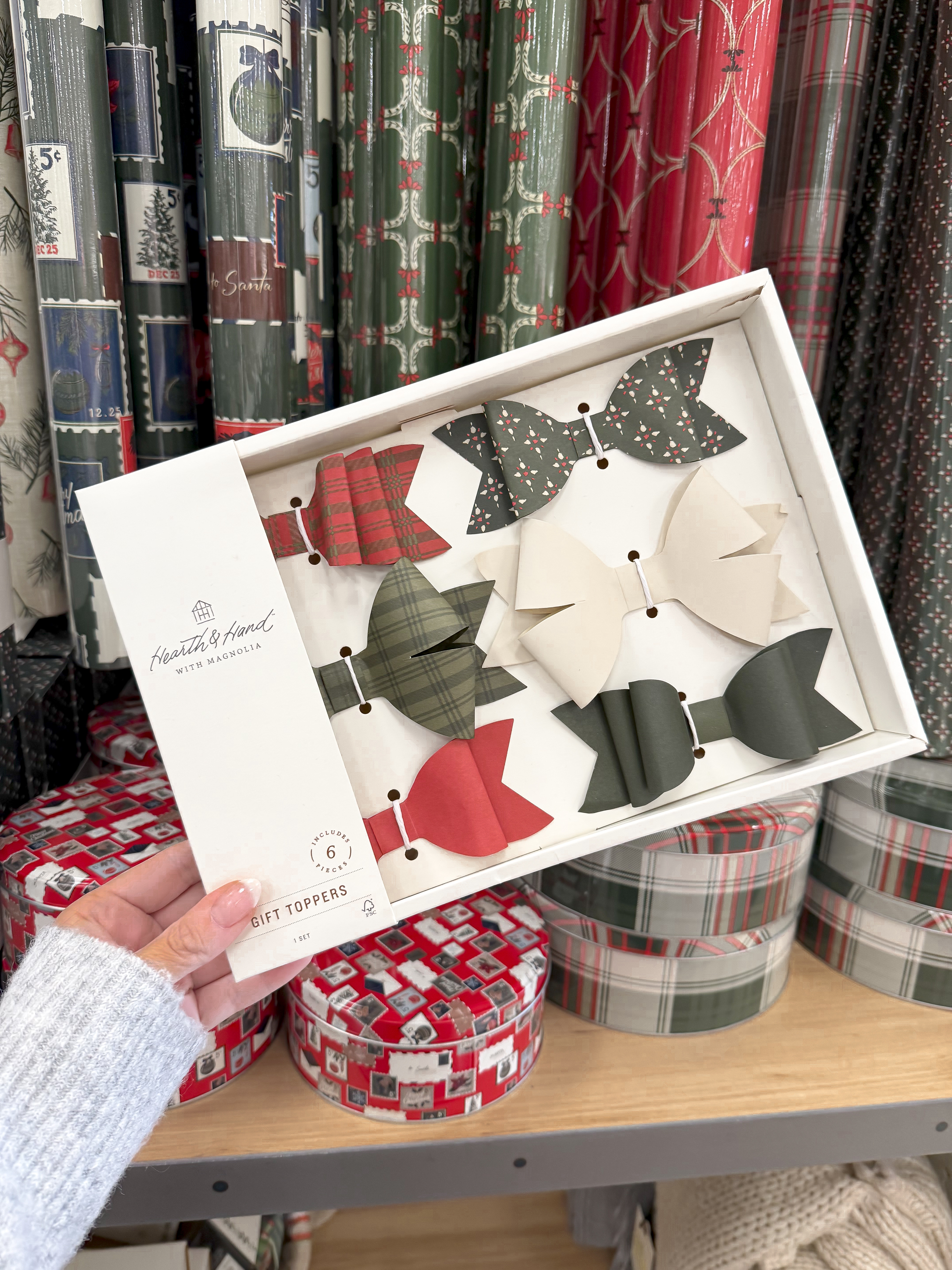 Holiday gift wrapping, holiday wrapping paper, Target holiday wrapping paper, holiday gift wrap, hearth and hand

#LTKGiftGuide #LTKHoliday