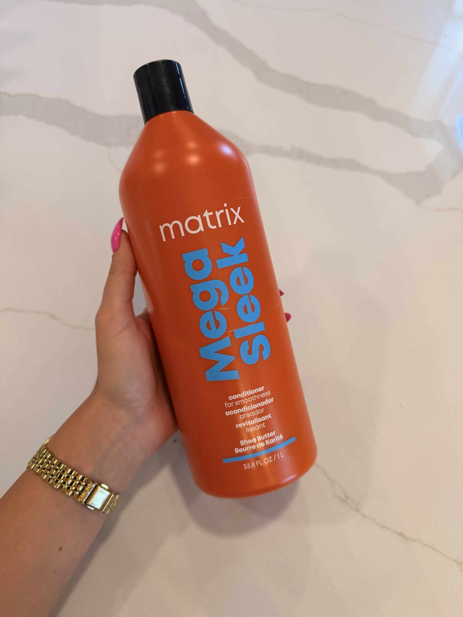 Smoothest softest conditioner I’ve tried. Always only mids to ends of hair!!