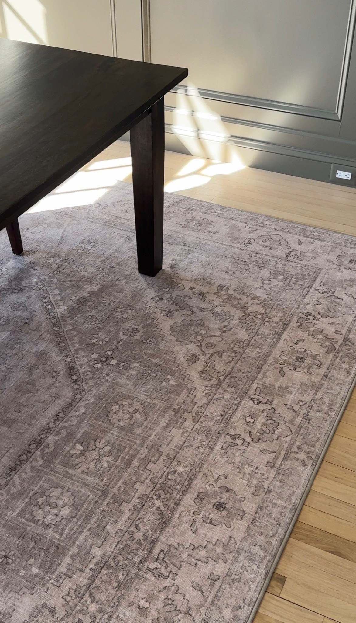 We just got the prettiest washable rug for under our breakfast table. It’s such a great upgrade for this space! #LTKSeasonal #LTKHome

https://liketk.it/68hs5

#LTKSeasonal #LTKHome