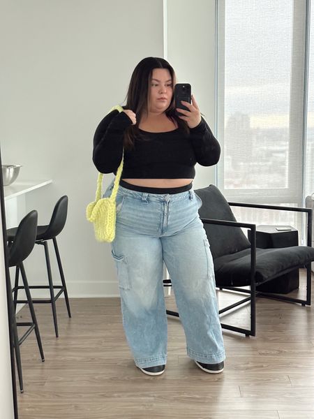 Plus size long sleeve crop top Brami from Klassy network size 3X 
Plus size cargo jeans size 20 short from American Eagle 
Moon boots 
Plus size shapewear underwear size XXL 
Crochet purse from aerie (sold out) 

#LTKplussize #LTKfindsunder50 #LTKmidsize