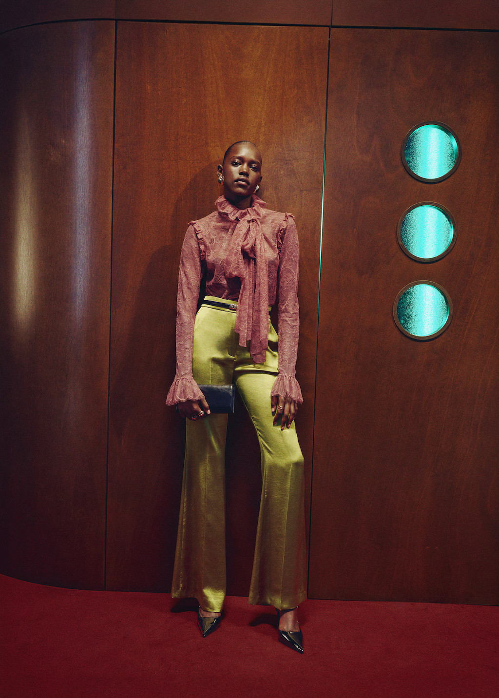 Satin straight-fit pants | Mango (US/MX/AU)