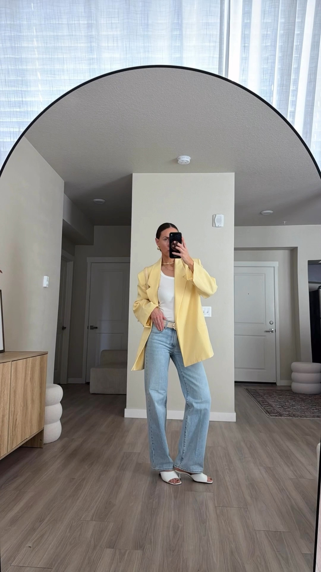 Blazer : asos wearing size small (it’s very oversized) 
Aritzia jeans.  I’m 5’7’m wearing regular size 25 
Tank top (size small ) Shoes and bag Amazon 