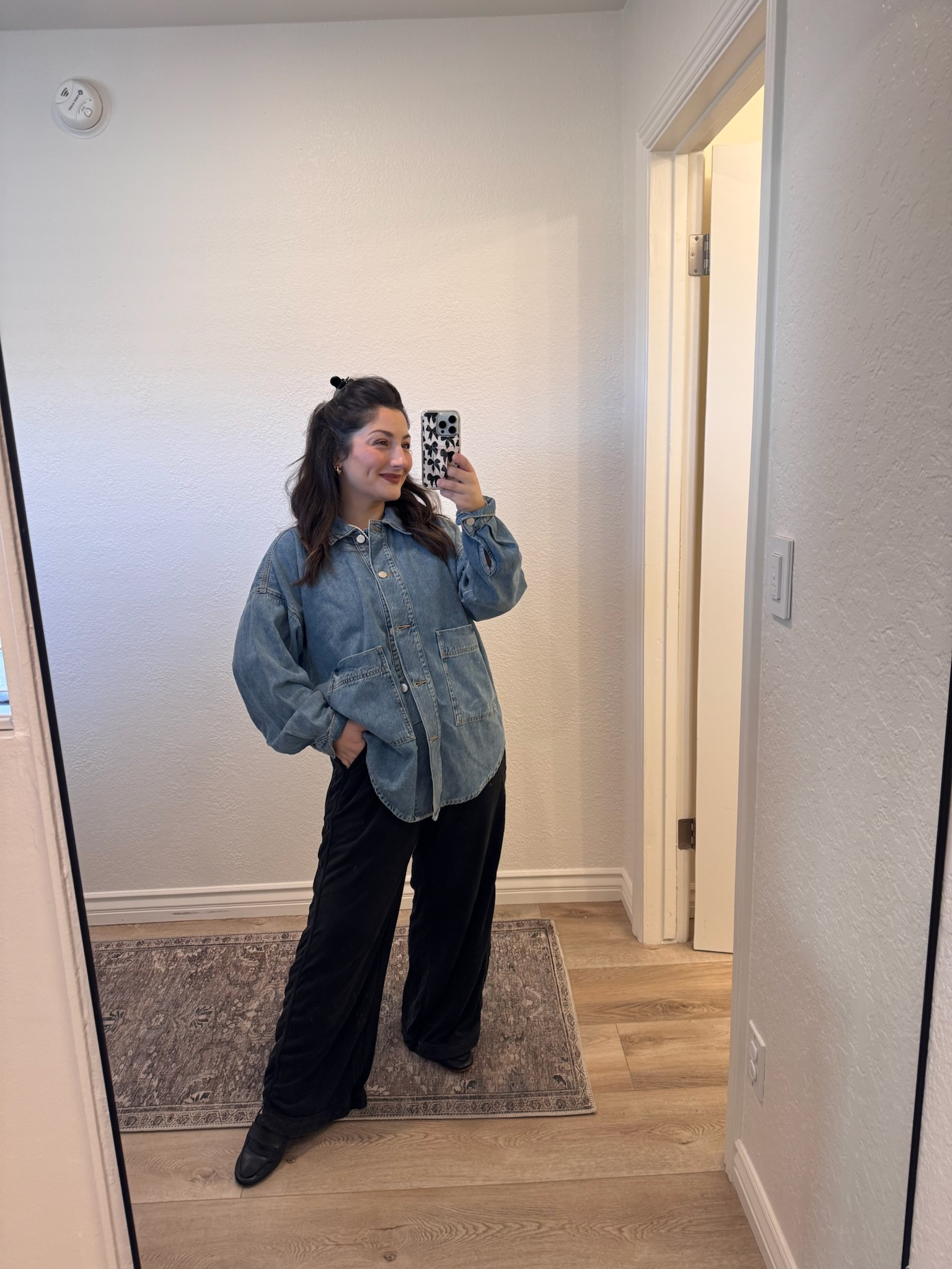 Simple but chic outfit! 

Top size xs
Pants size small

5'0" 140lbs 

#LTKPetite #LTKSaleAlert #LTKootd