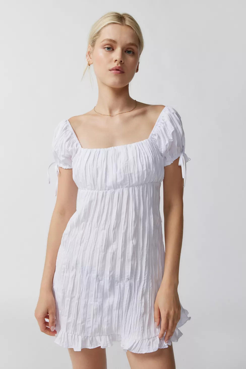 Kimchi Blue Claudette Crinkle Babydoll Mini Dress | Urban Outfitters (US and RoW)