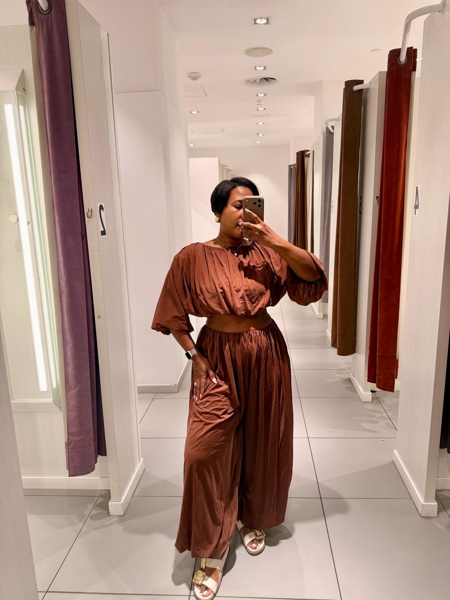 Breezy Balloon pants for the summer in these H&M balloon pants and cropped top perfect for vacation nights 

Wearing a size M in both top and bottoms

#LTKSeasonal #LTKOver40