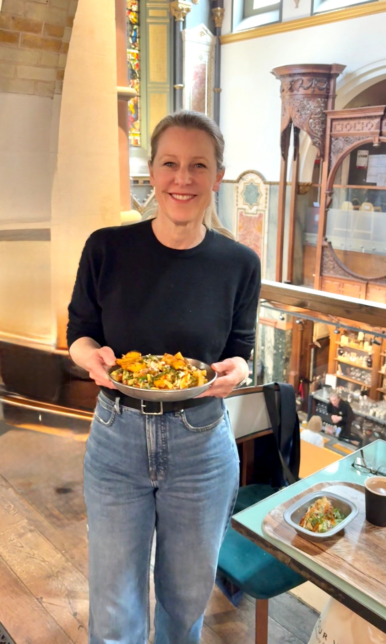 Travel Outfit - 📍London 🇬🇧
We loved our lunch at the Mercato Market in London. This former church has been turned into a gourmet food market with many cuisines: Thai, Indian, Italian and Mexican… 

I love cashmere sweaters for travel — cozy, chic and lightweight. 

#LTKStyleTip #LTKTravel #LTKOver40