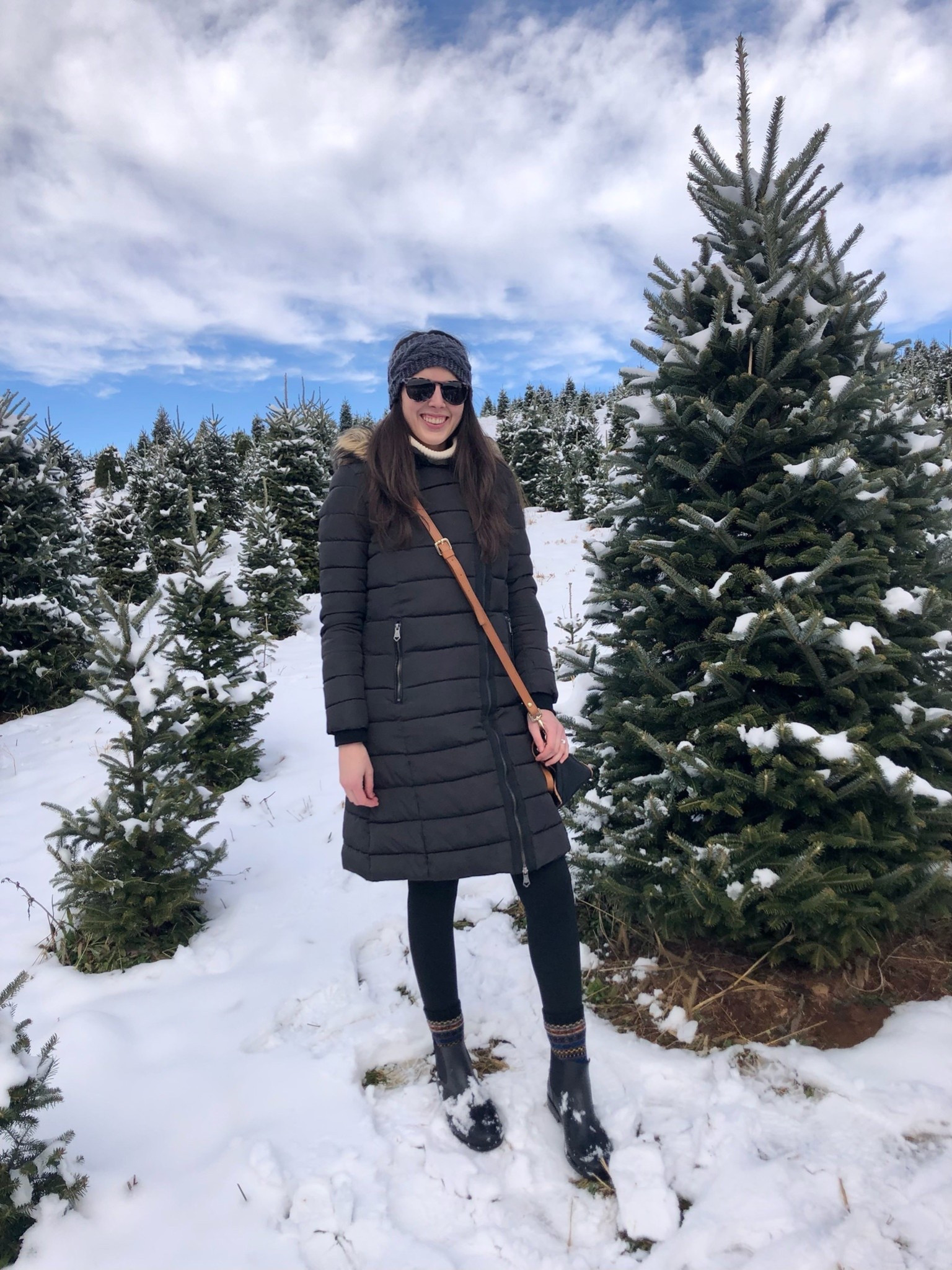 Christmas tree farm outfit 🎄

Puffer cost, fleece lined leggings, 

#LTKootd #LTKHoliday #LTKdayinmylife