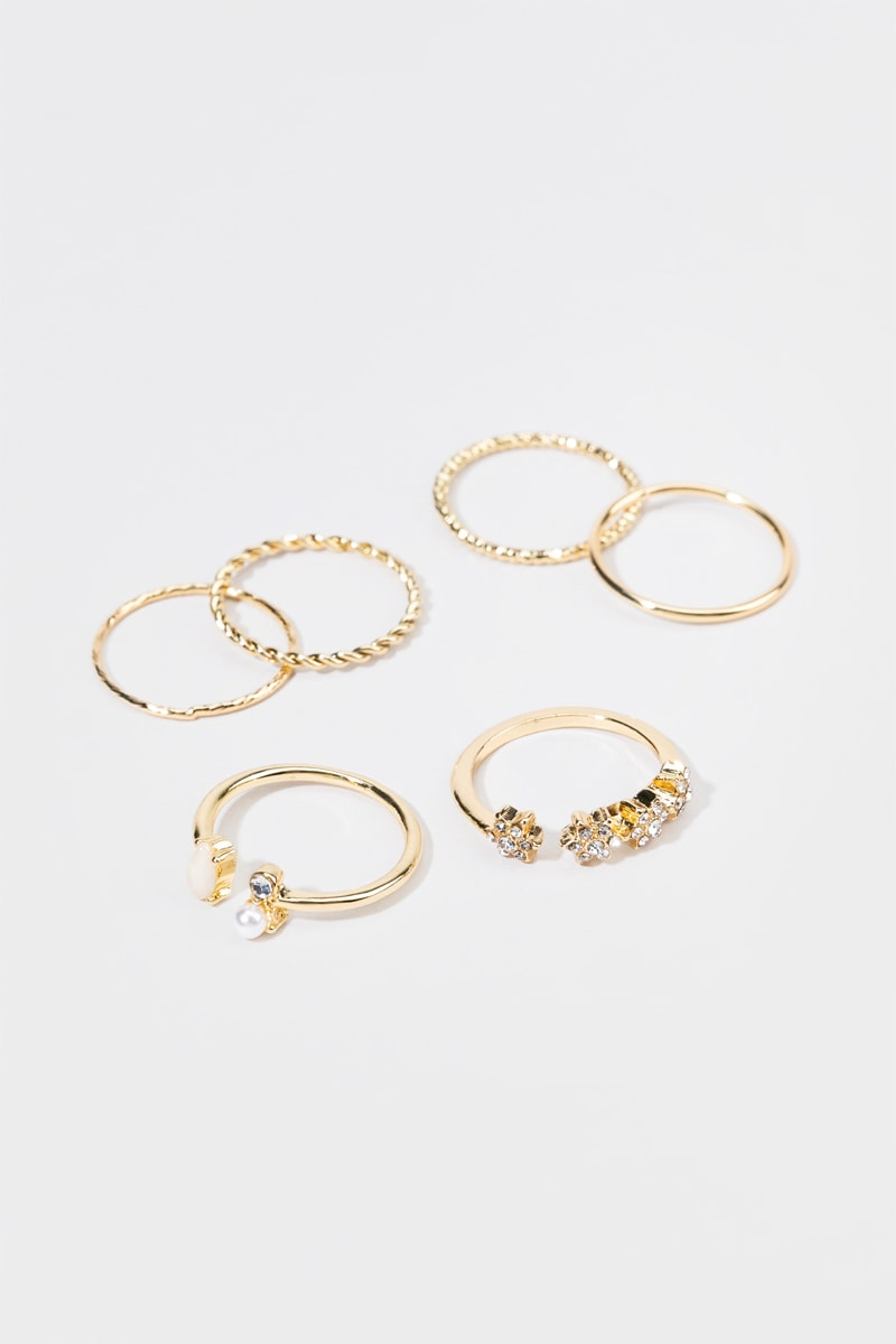 Juliette Dainty Opal Pearl Flower Ring Set | Francesca's