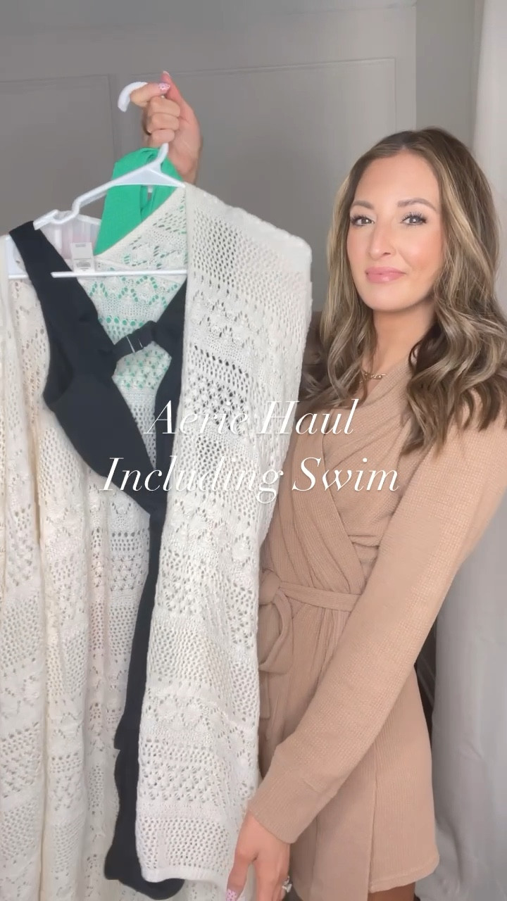 Aerie haul including swimwear and coverups 

Black suit tts small/long
Green small in top & bottom
Shorts tts small
Sweater tts small
Leggings tts small/long

#LTKtravel #LTKswim #LTKsalealert