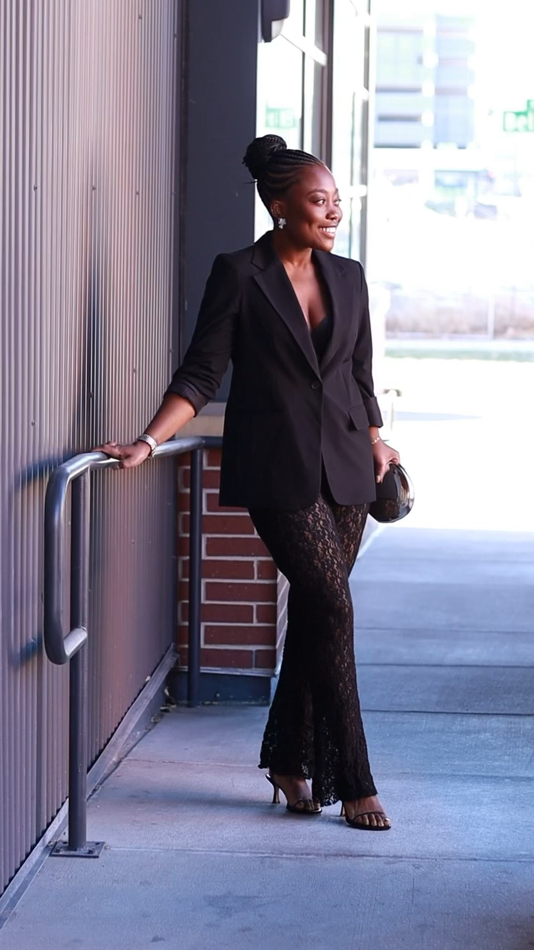 Holiday style done right! ✨🖤 

#LTKStyleTip #LTKHoliday #LTKFindsUnder100