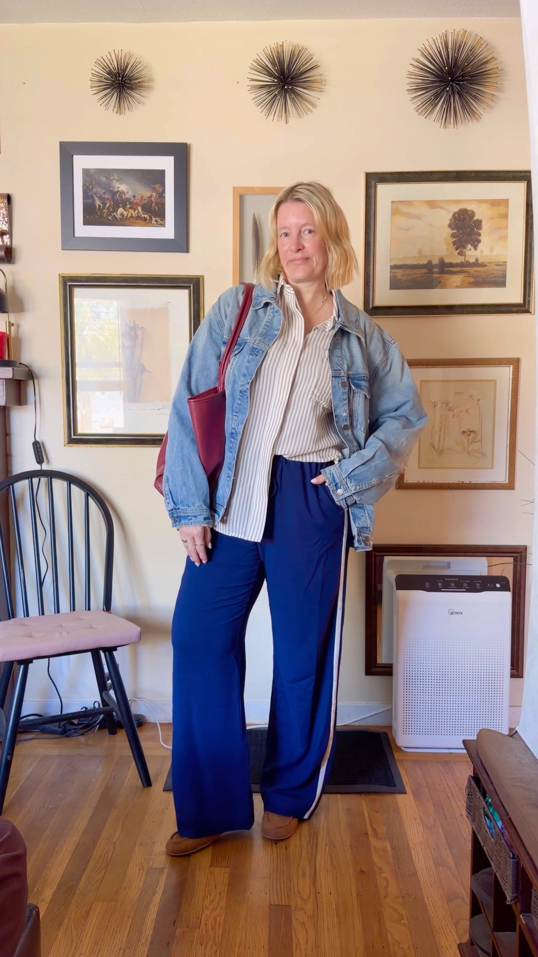 Loving this casual but chic look. These pants are too good to not get them. They come in regular and long length. 

top large 
jacket large 
pants large tall
shoes 8.5



#LTKMidsize #LTKTall #LTKOver40