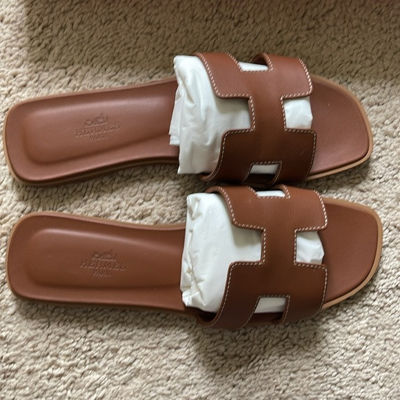 Authentic Hermes Orans, Comes with original box, dustbags, ribbon, and paperwork | Poshmark