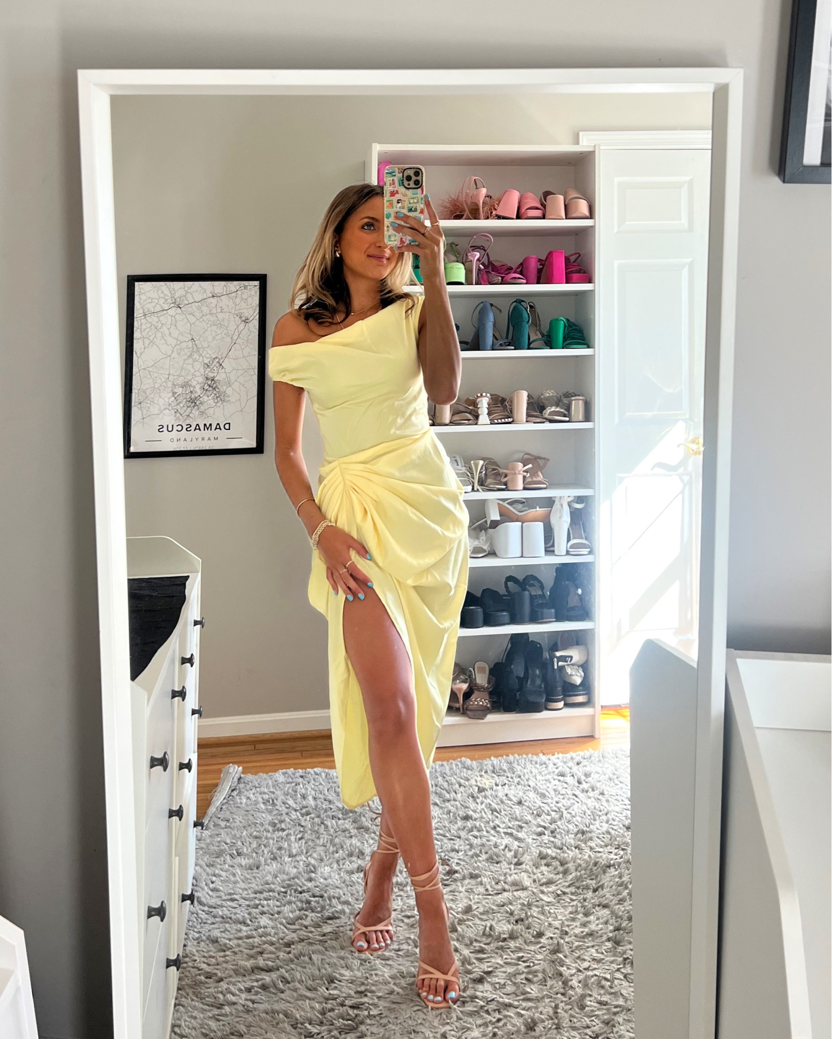 Affordable wedding guest dresses under $50 from pretty little thing. Wearing size XS 💛👗