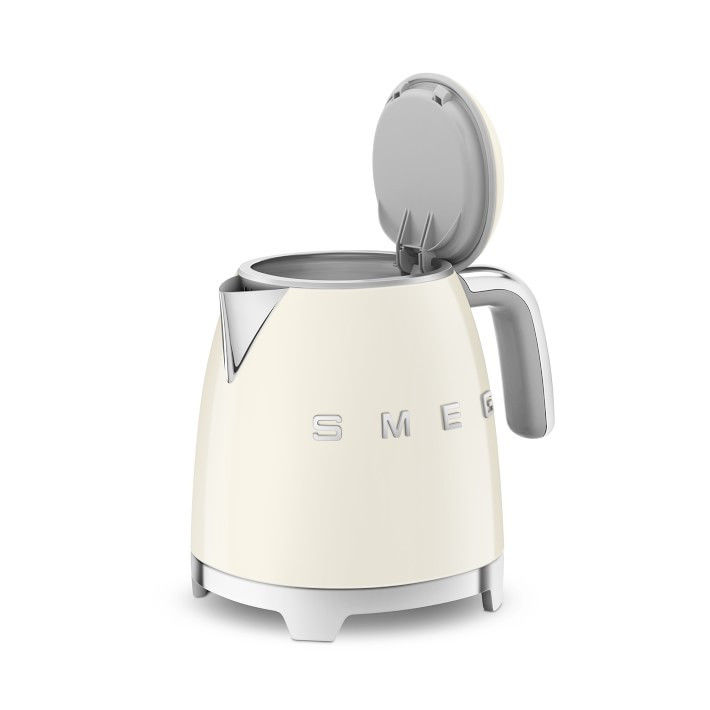 Smeg Mini Kettle | Williams Sonoma | Williams-Sonoma