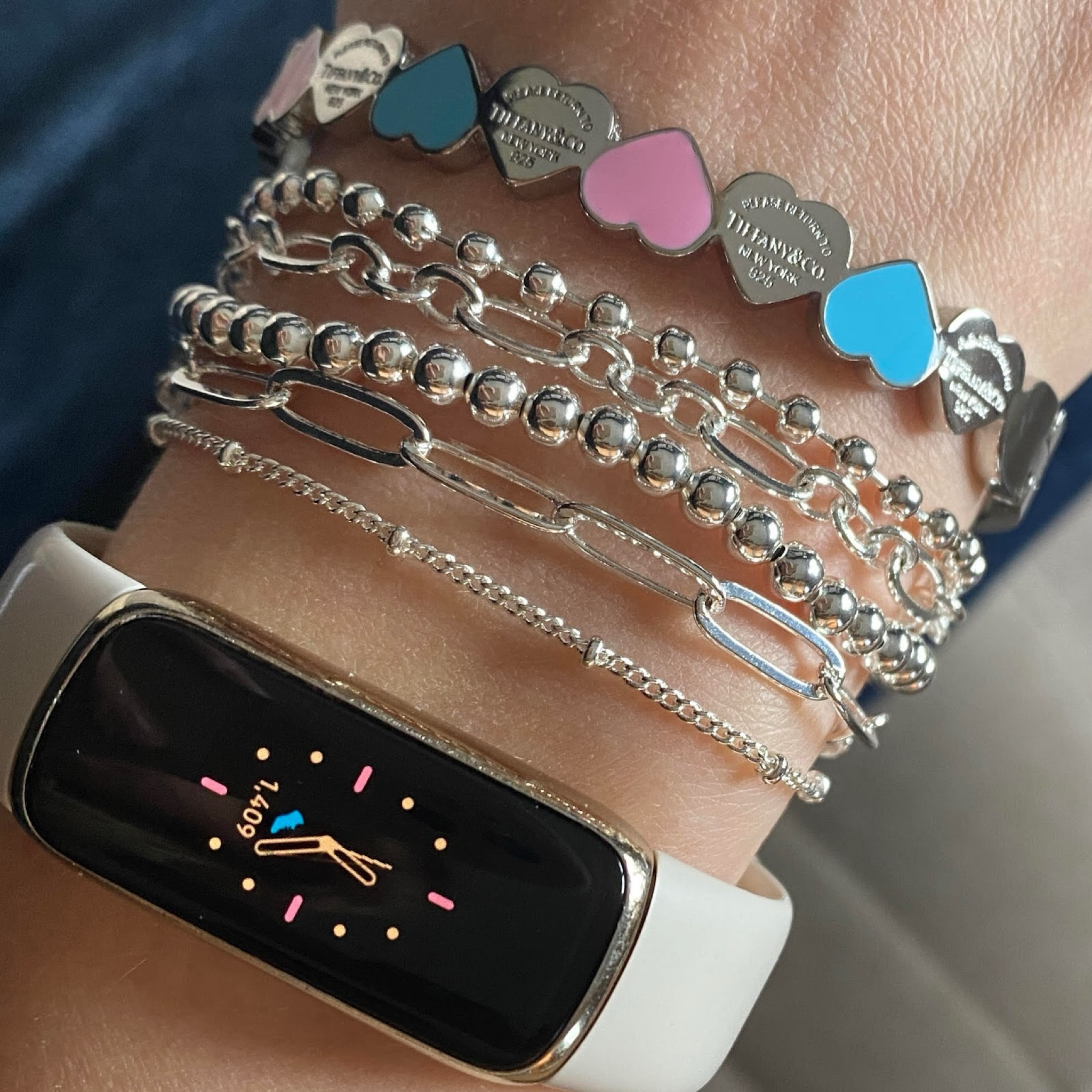 Tiffany & Co. hearts bracelet #dhgate

#LTKFindsUnder50