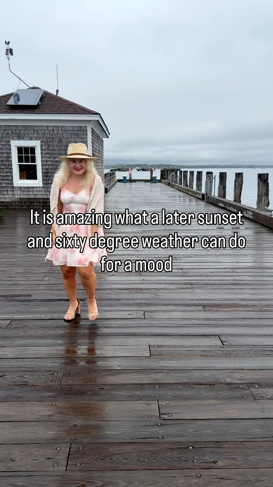Serously the mood boost is unreal.
But the dance moves prove do not quit my day job😅
#springforward #summeriscoming #maineblogger 

#LTKdayinmylife #LTKSeasonal #LTKPetite